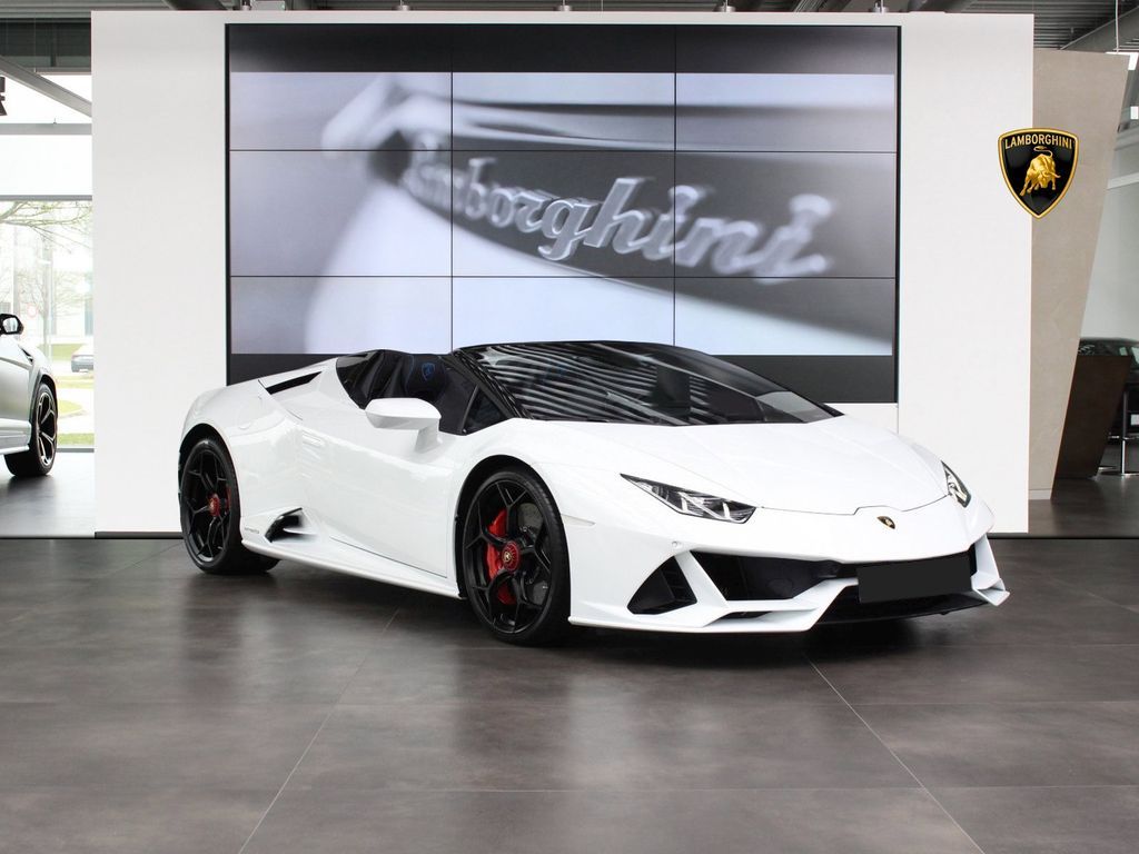 LAMBORGHINI HURACÁN SPYDER EVO AWD | bílá metalíza | předváděcí auto | skladem | od autorizovaného prodejce | online nákup | online prodej | super cena | autoibuy.com